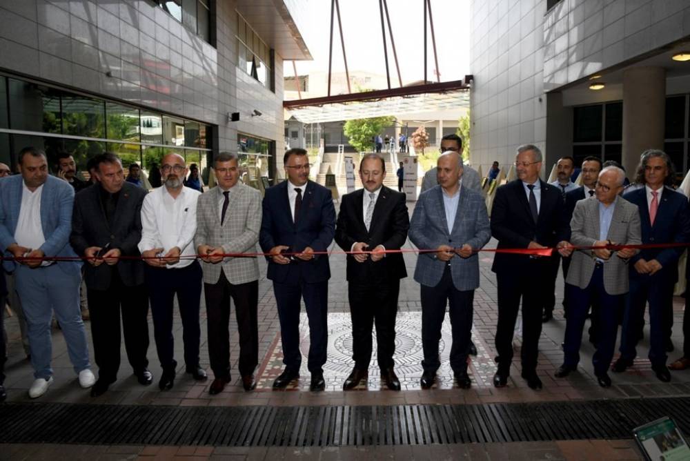 Hükümlü ve tutukluların el sanatları sergisi Mersin Adliyesi bahçesinde açıldı
