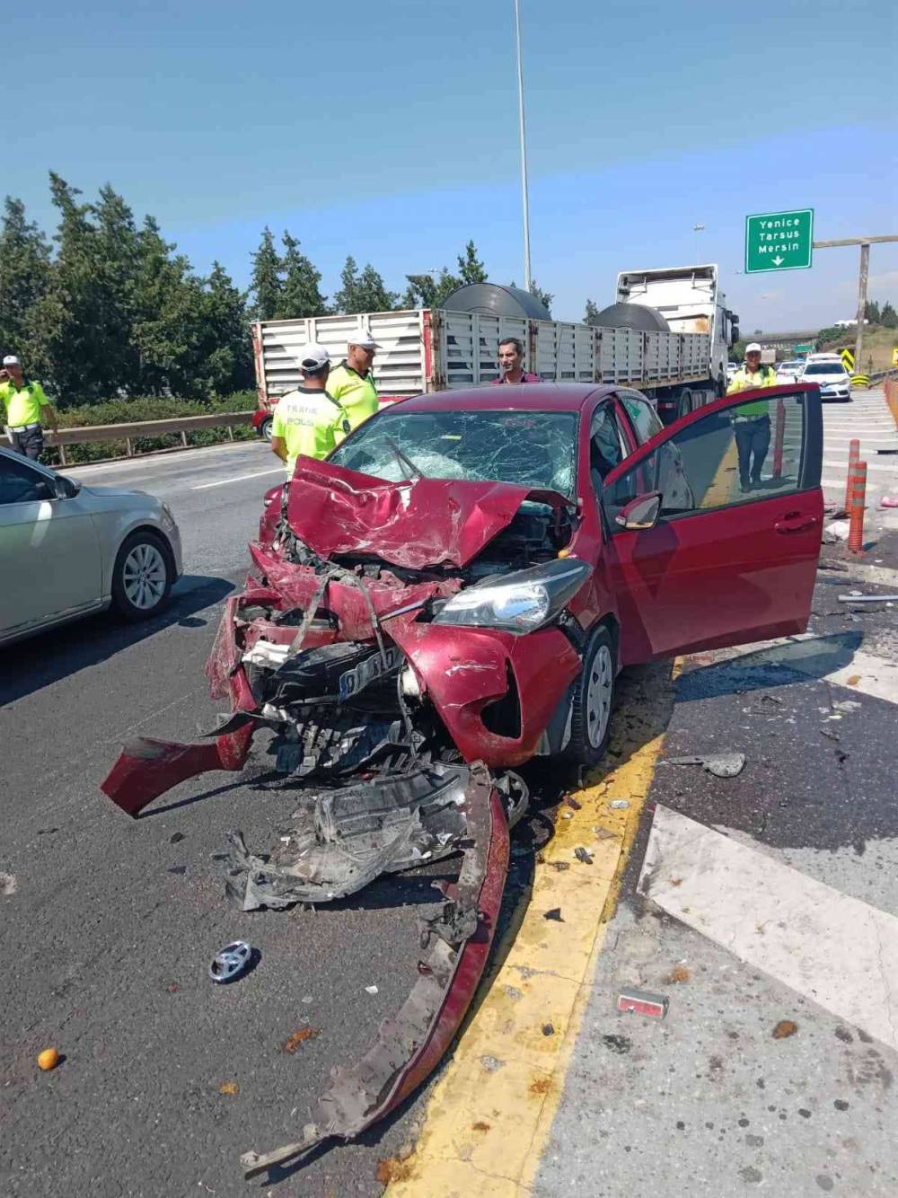 Otoyolda otomobiller çarpıştı: 5 yaralı
