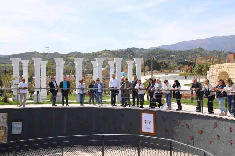 Mezitli Belediyesi ekibi, EXPO’21HATAY’ fuarını gezdi
