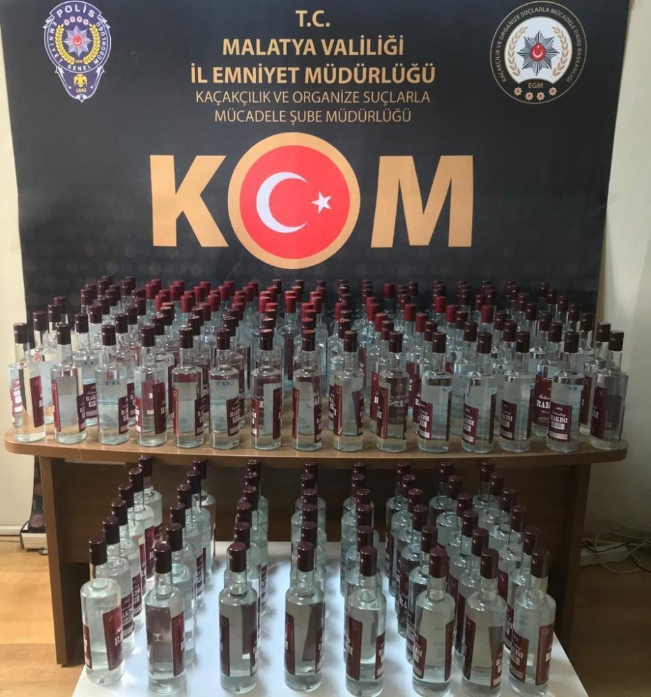Malatya’da onlarca şişe kaçak içki ele geçirildi
