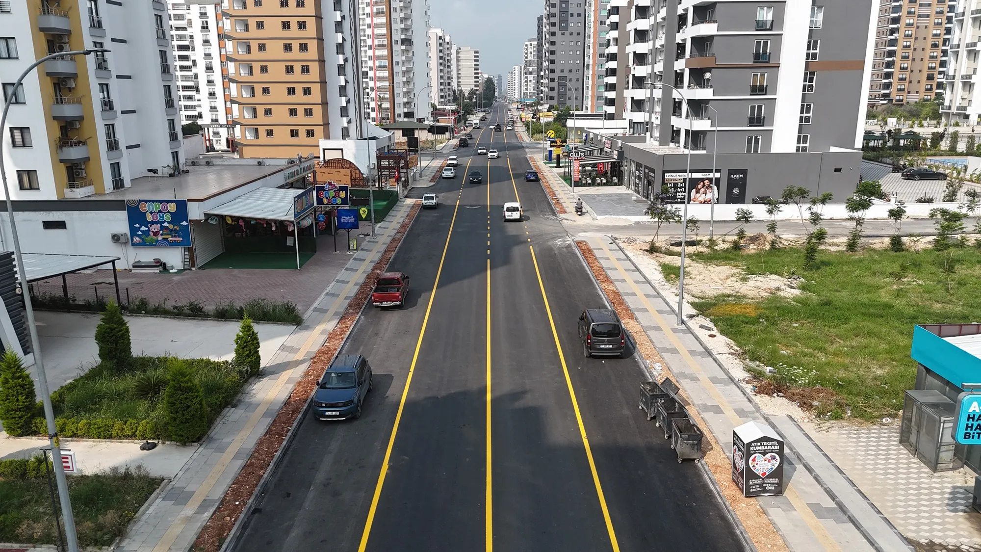 MERSİN BÜYÜKŞEHİR DENİZ MAHALLESİ’NDE KAPSAMLI YOL YENİLEME ÇALIŞMASI YAPTI