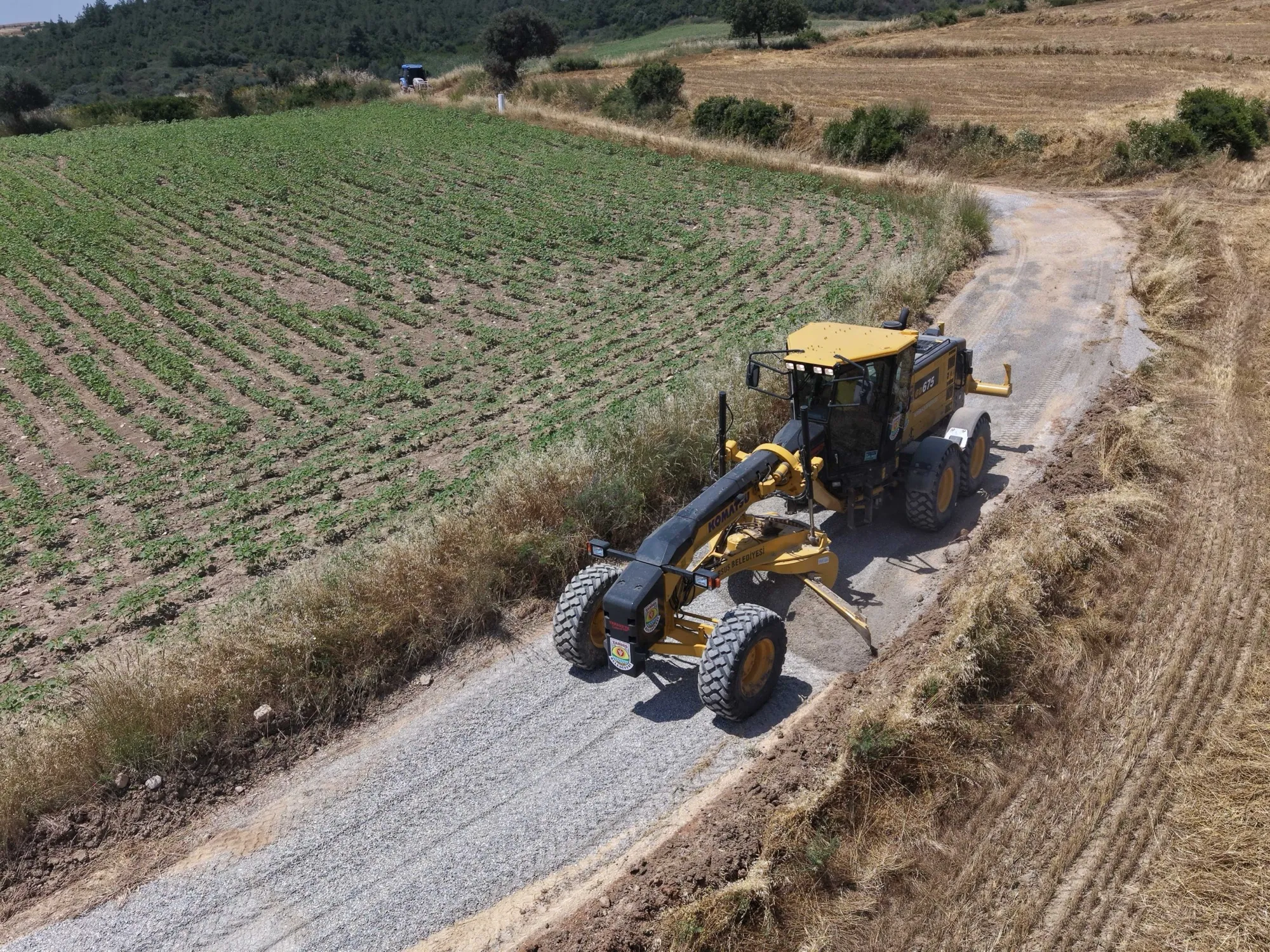 HASAT ÖNCESİ KIRSAL MAHALLELERDE YOL ÇALIŞMALARI SÜRÜYOR